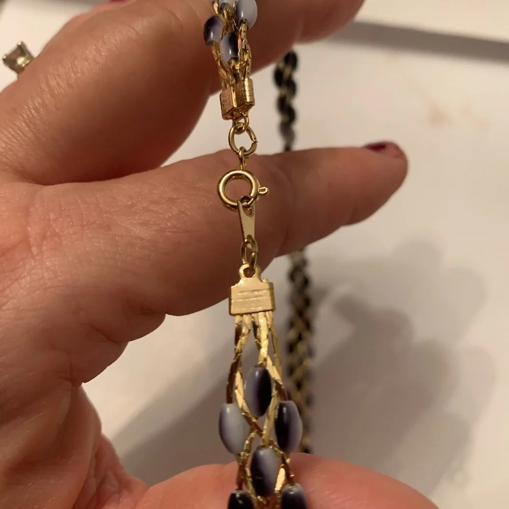 Beautiful 18” necklace in grey, black and gold - Picture 5 of 6